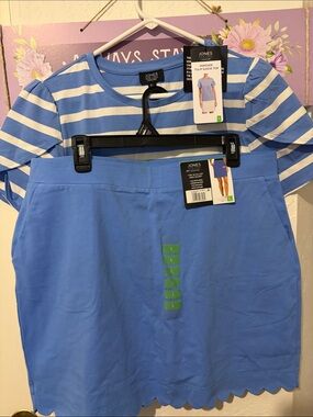 Jones New York Light Blue Scalloped Hem Mini Skirt and Striped top Large